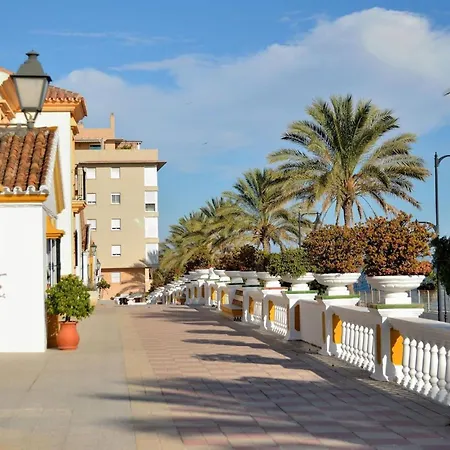 One Bedroom In Appartement *