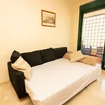 One Bedroom In דירה *
